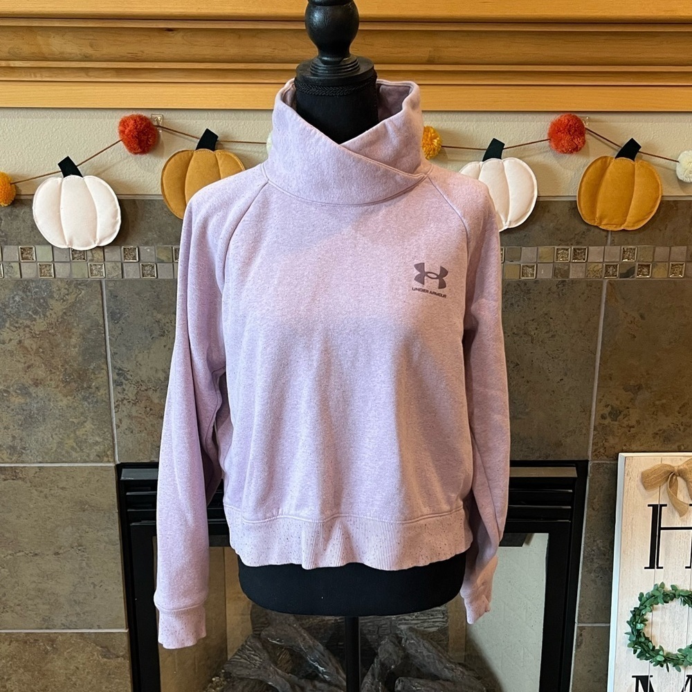 Lavender Under Armour sweatshirt, size small